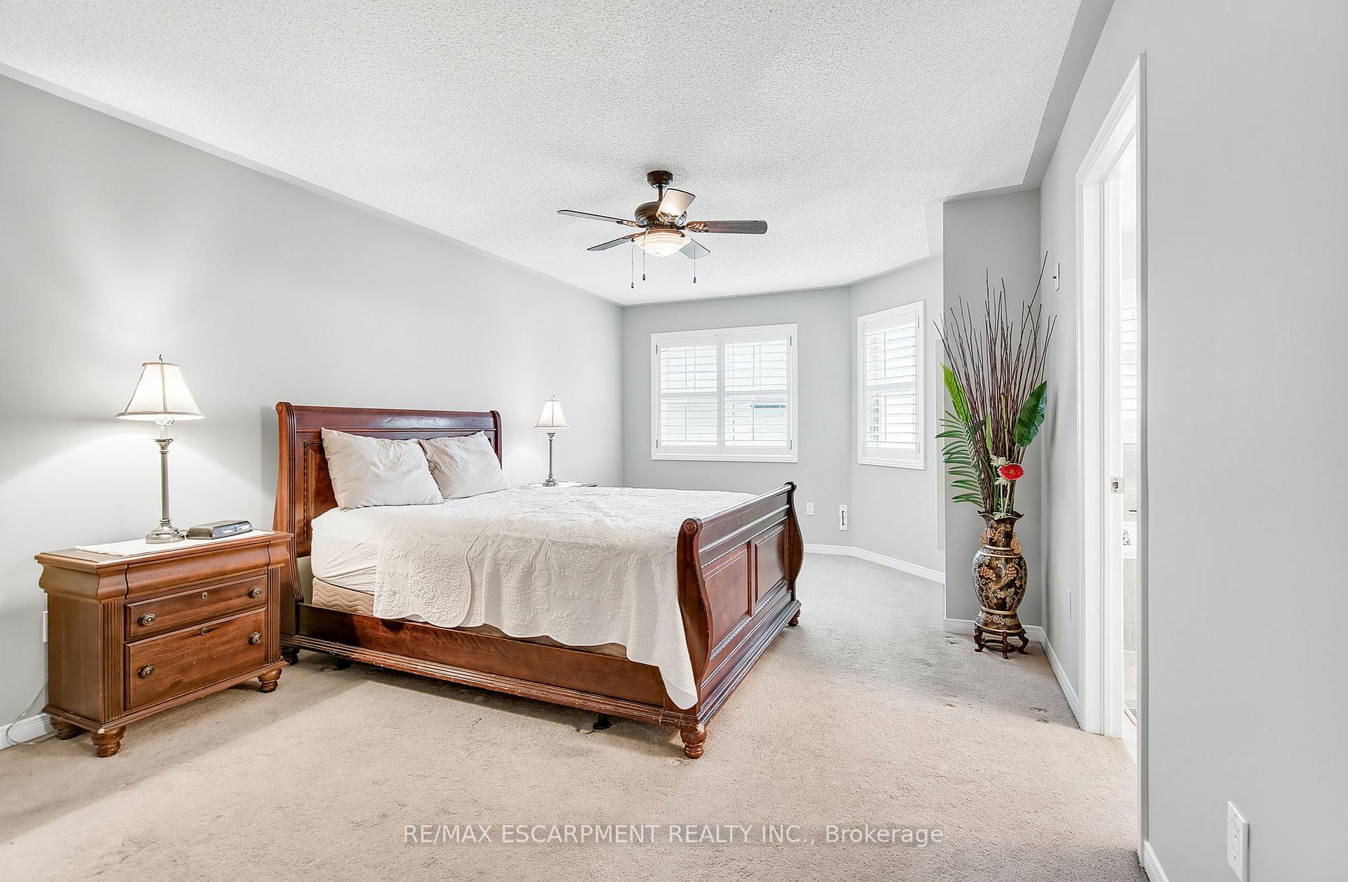 Photo 22 of 71 Cathedral Court, Hamilton, Waterdown — HOMEH