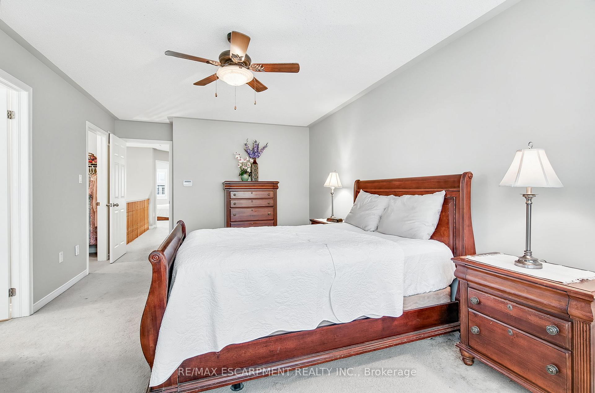Photo 21 of 71 Cathedral Court, Hamilton, Waterdown — HOMEH