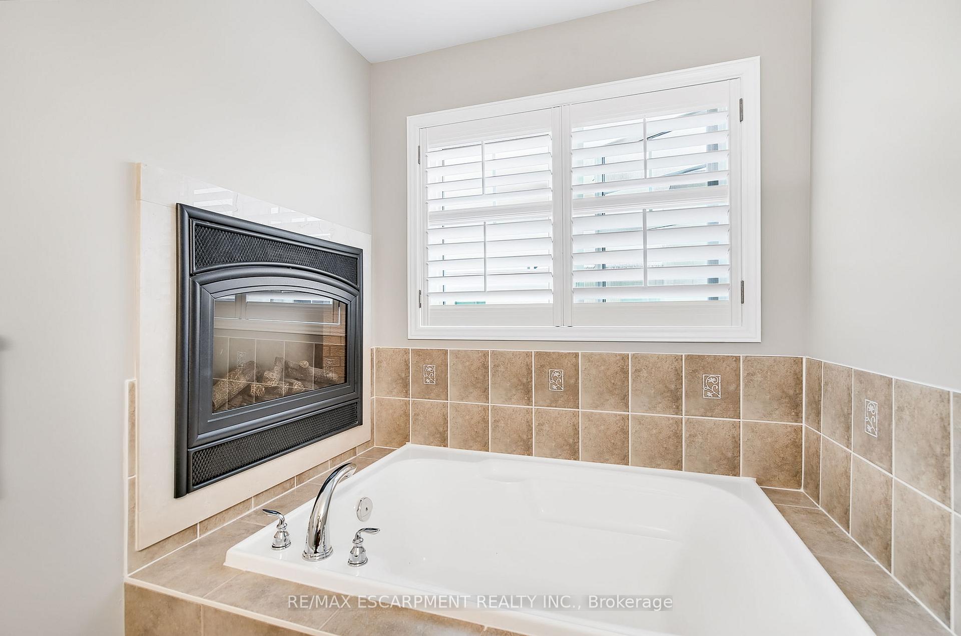 Photo 29 of 71 Cathedral Court, Hamilton, Waterdown — HOMEH