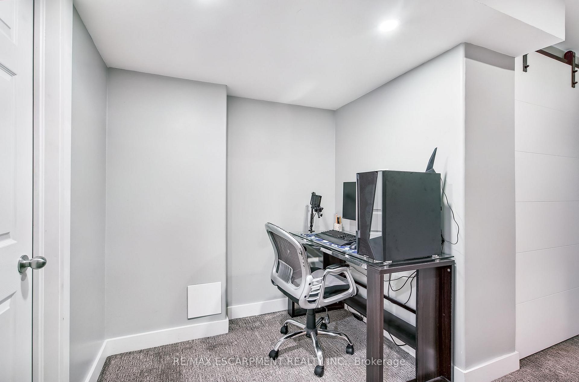 Photo 37 of 71 Cathedral Court, Hamilton, Waterdown — HOMEH