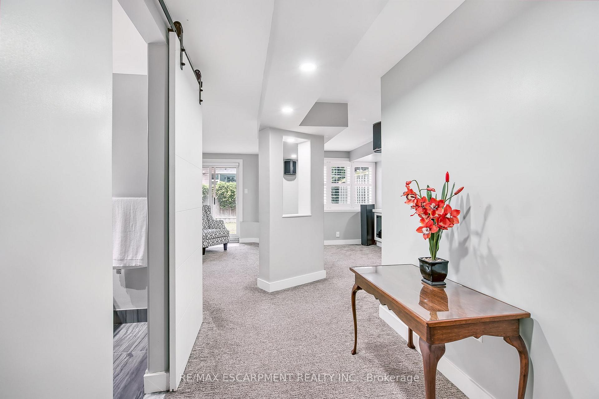 Photo 36 of 71 Cathedral Court, Hamilton, Waterdown — HOMEH