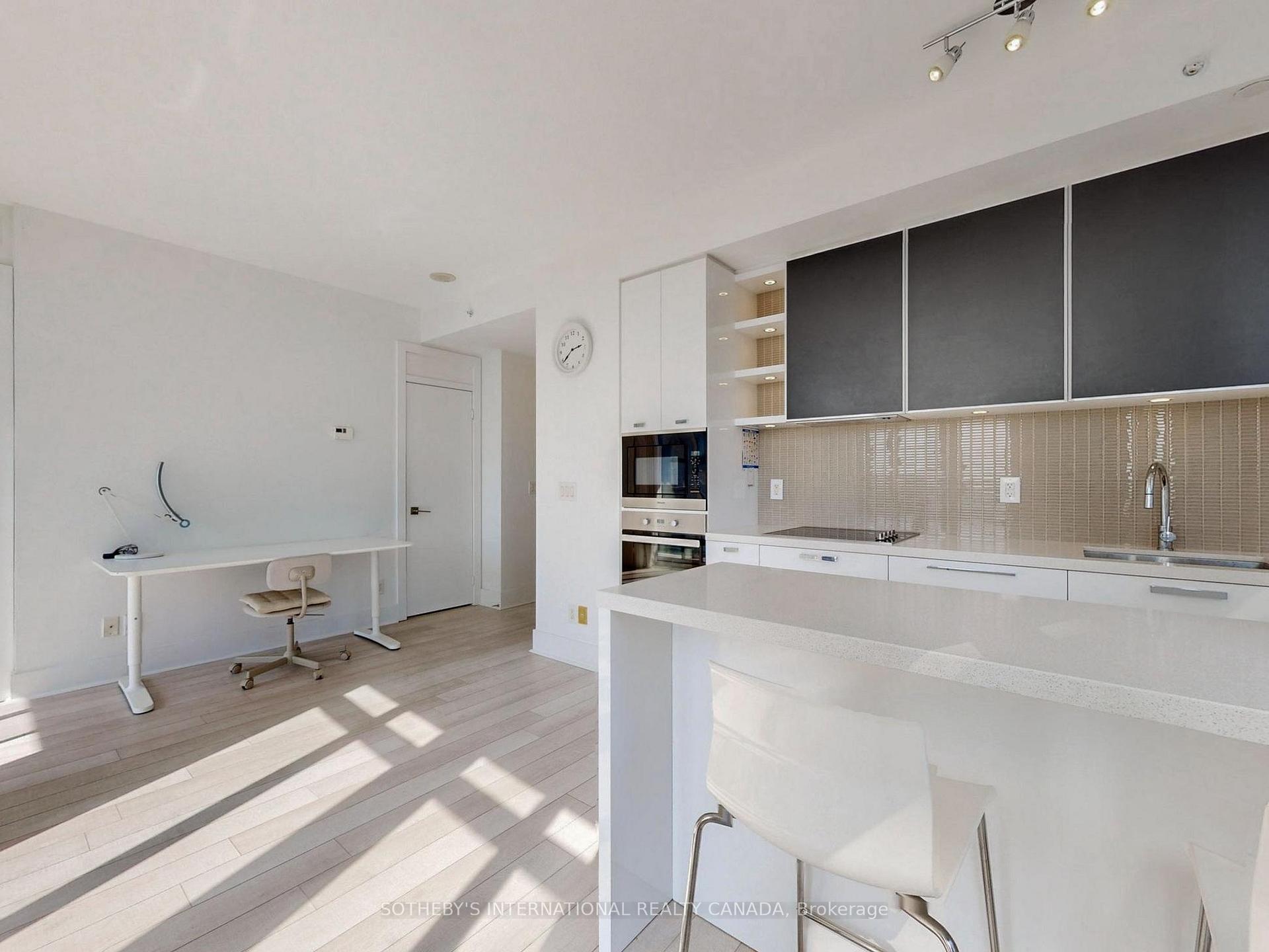 Photo 17 of Unit 1008, 32 Davenport Road, Toronto, The Annex — HOMEH