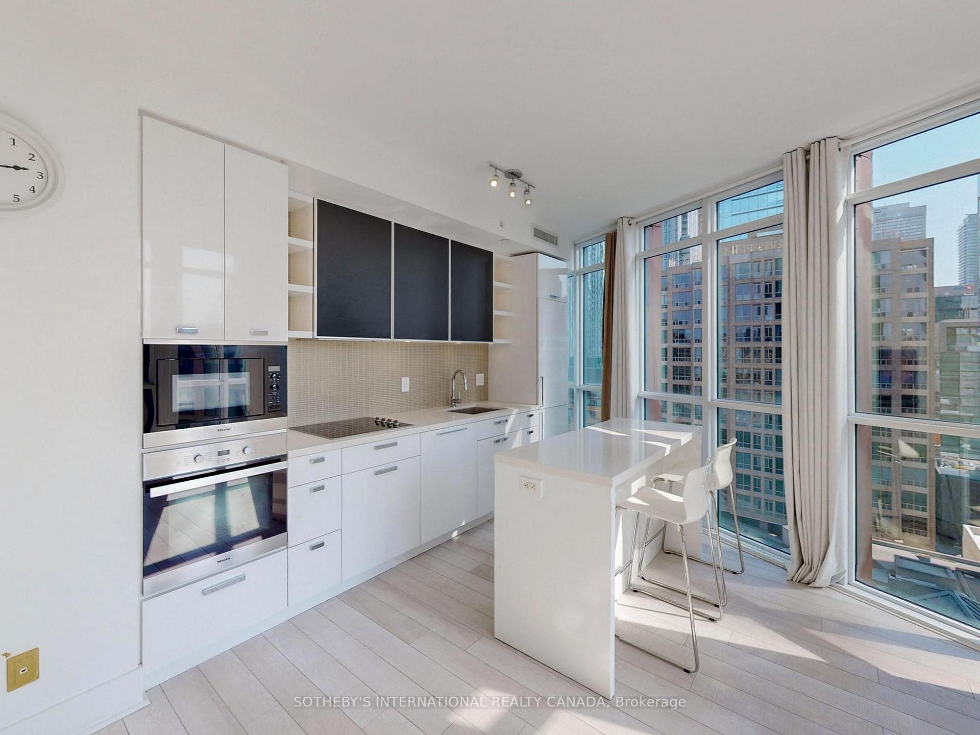 Photo 9 of Unit 1008, 32 Davenport Road, Toronto, The Annex — HOMEH
