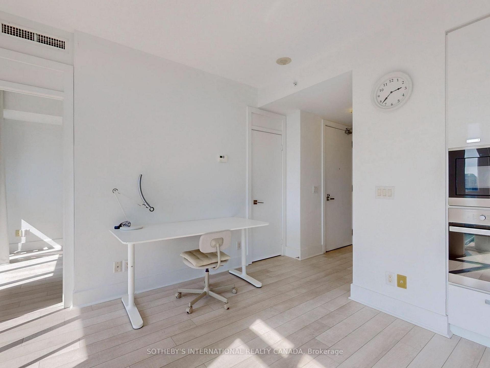 Photo 16 of Unit 1008, 32 Davenport Road, Toronto, The Annex — HOMEH