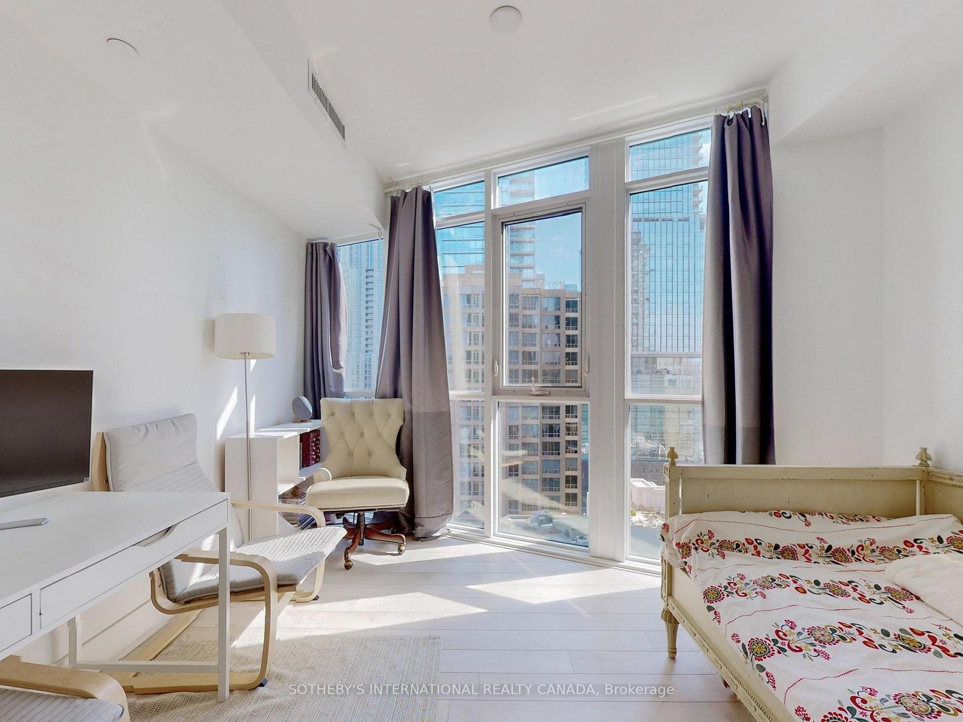 Photo 14 of Unit 1008, 32 Davenport Road, Toronto, The Annex — HOMEH