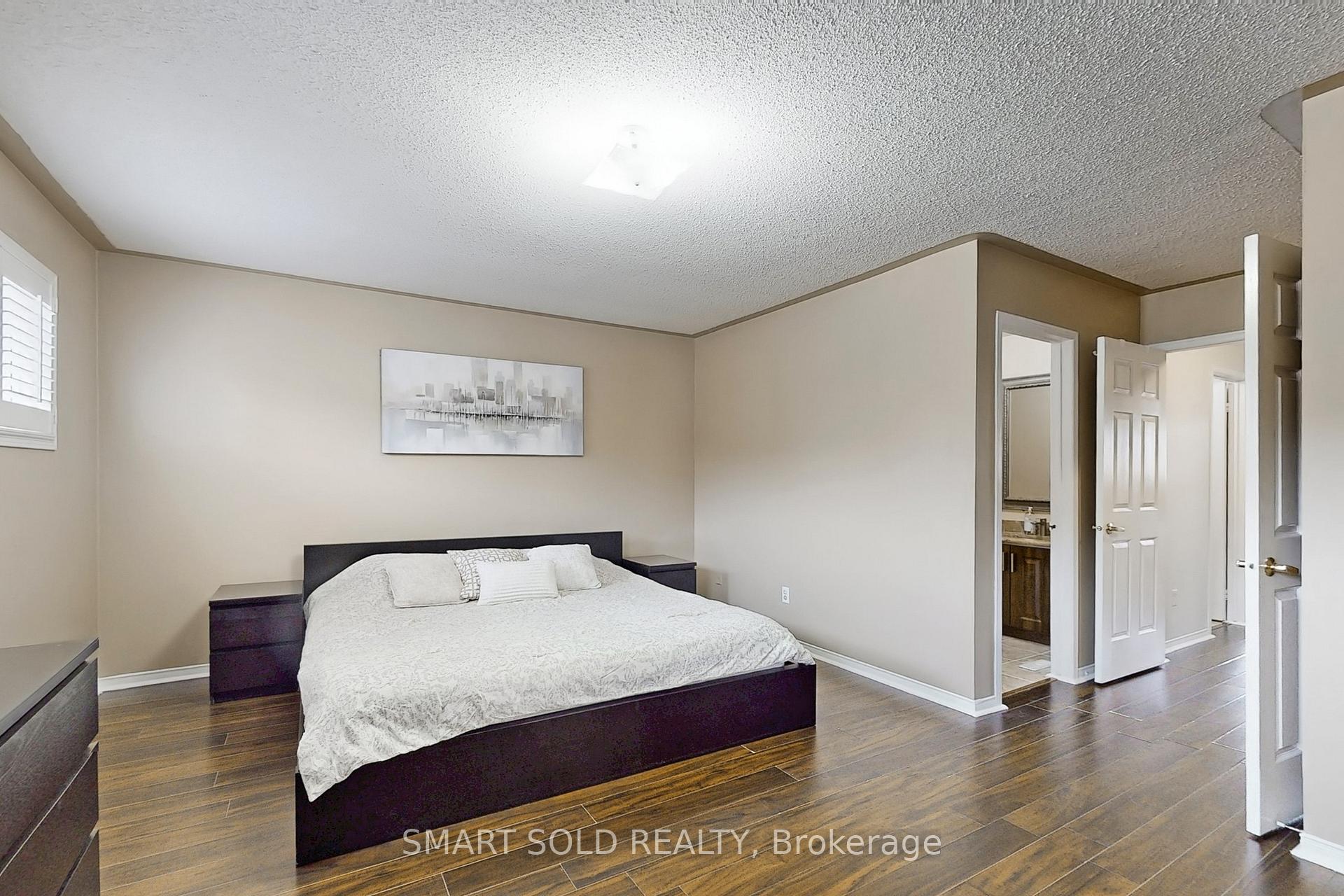Photo 21 of 210 Kelso Crescent, Vaughan, Maple — HOMEH