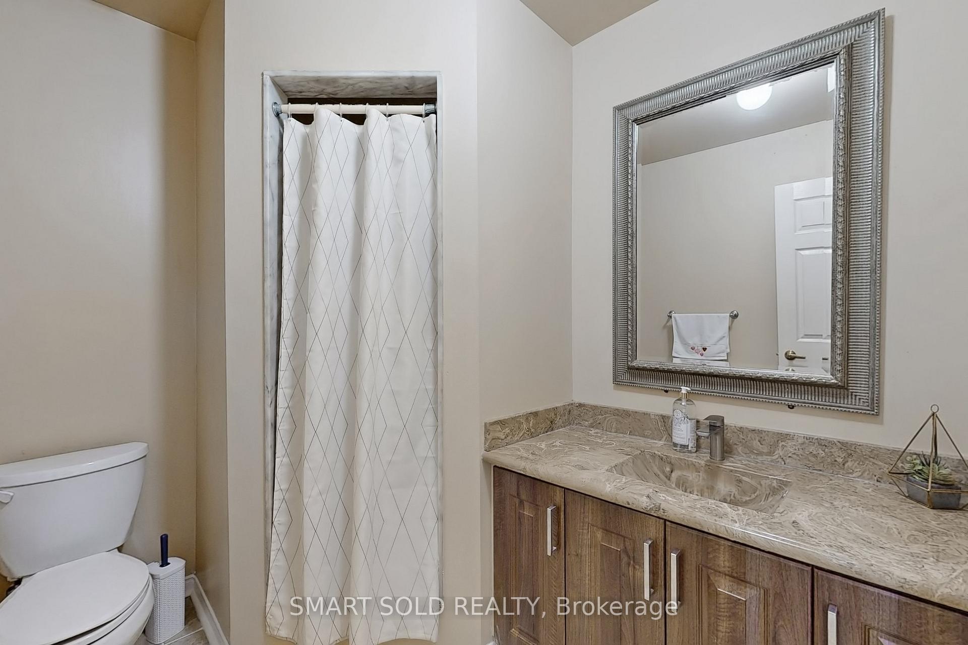Photo 19 of 210 Kelso Crescent, Vaughan, Maple — HOMEH
