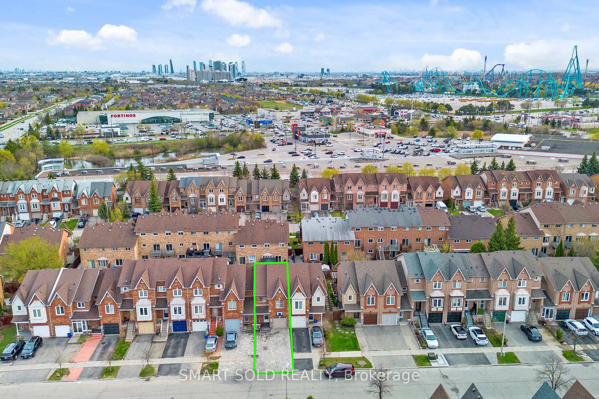 Photo 37 of 210 Kelso Crescent, Vaughan, Maple — HOMEH