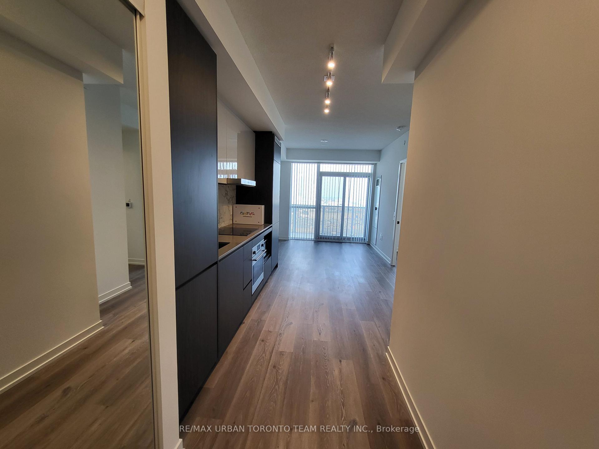 Photo 1 of Unit 1607, 28 Interchange Way, Vaughan, Vaughan Corporate Centre — HOMEH