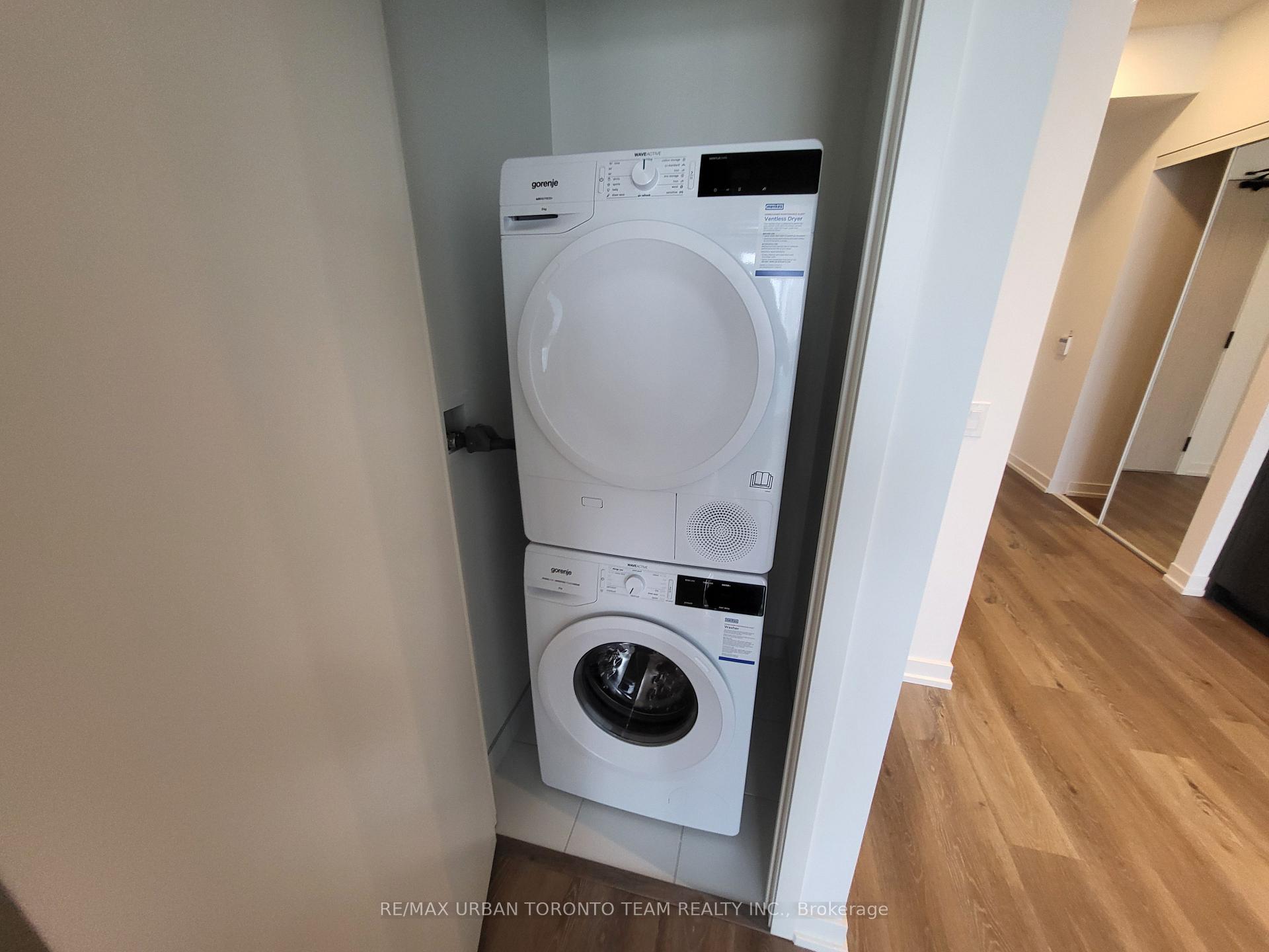 Photo 3 of Unit 1607, 28 Interchange Way, Vaughan, Vaughan Corporate Centre — HOMEH