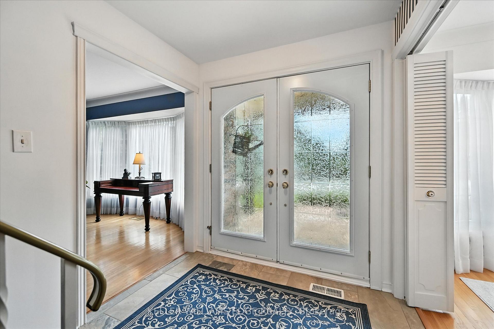 Photo 5 of 2105 Agincourt Crescent, Burlington, Tyandaga — HOMEH