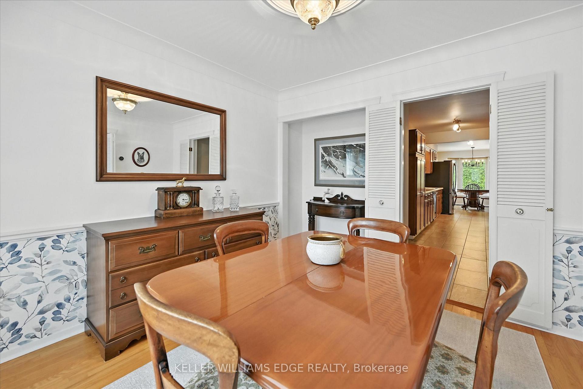 Photo 9 of 2105 Agincourt Crescent, Burlington, Tyandaga — HOMEH