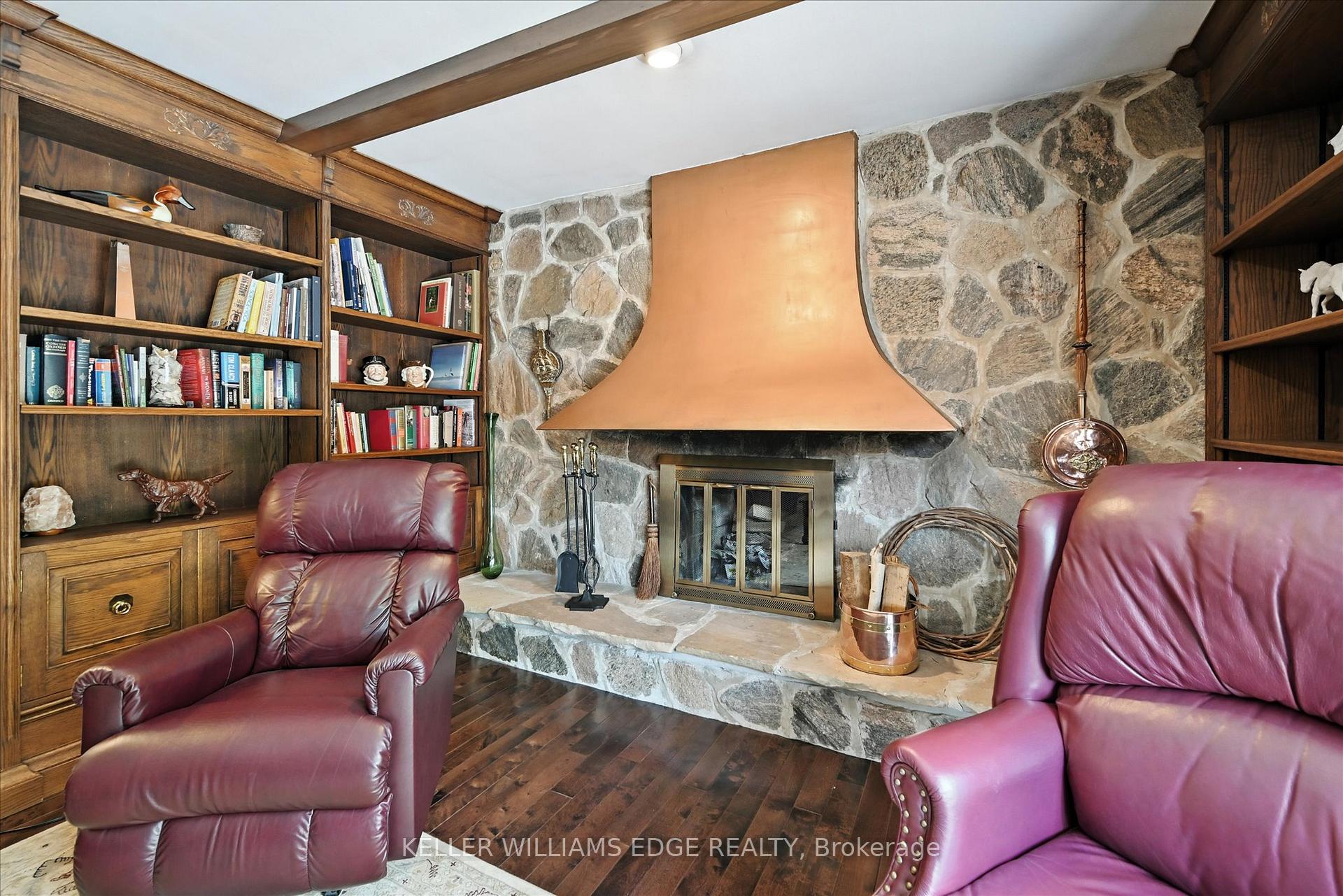 Photo 18 of 2105 Agincourt Crescent, Burlington, Tyandaga — HOMEH
