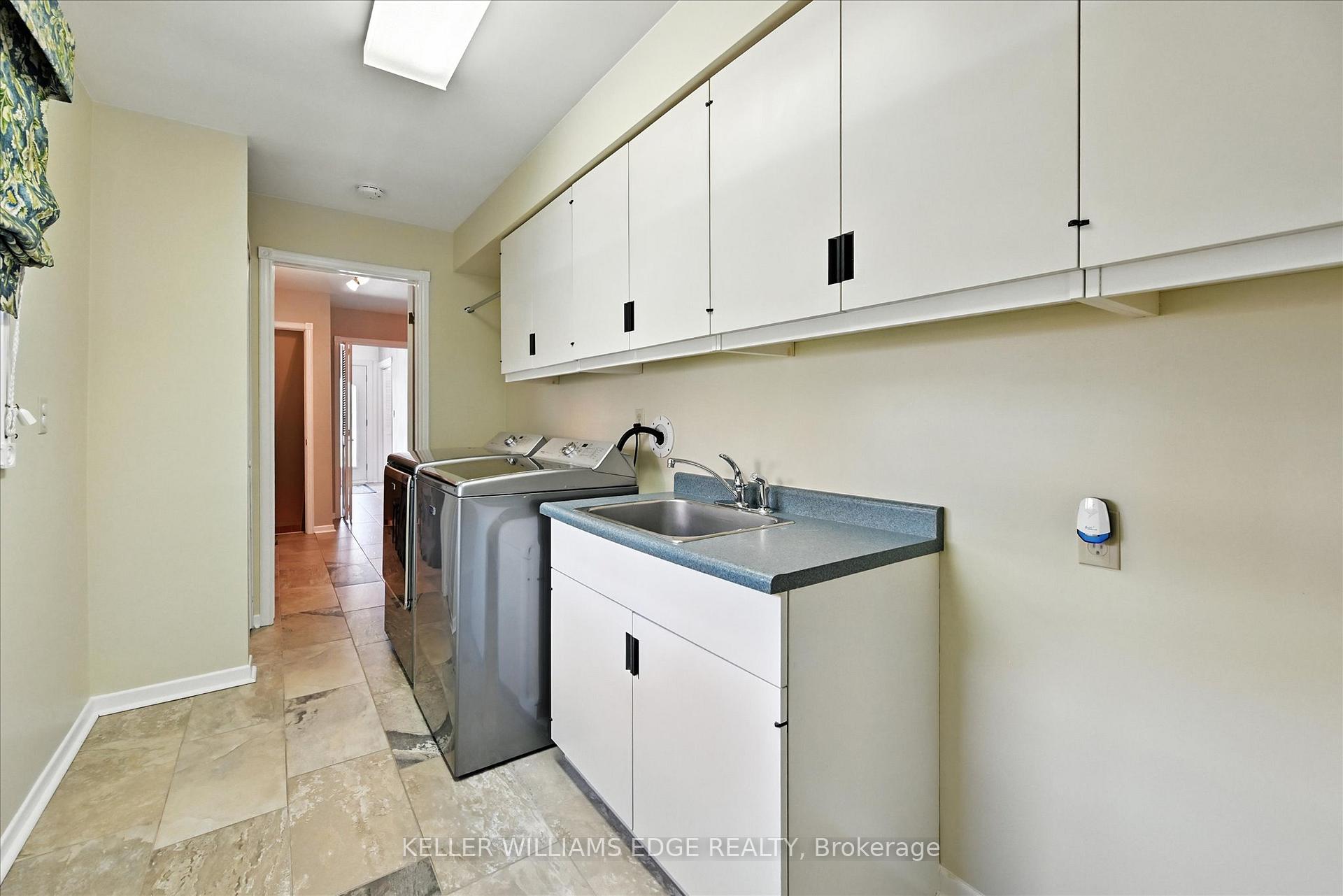 Photo 21 of 2105 Agincourt Crescent, Burlington, Tyandaga — HOMEH