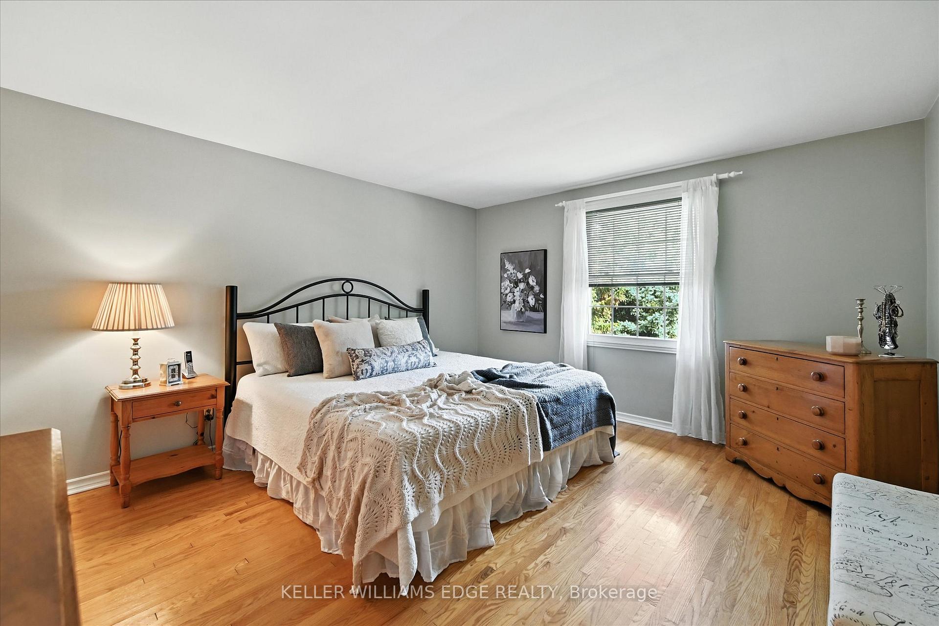 Photo 22 of 2105 Agincourt Crescent, Burlington, Tyandaga — HOMEH