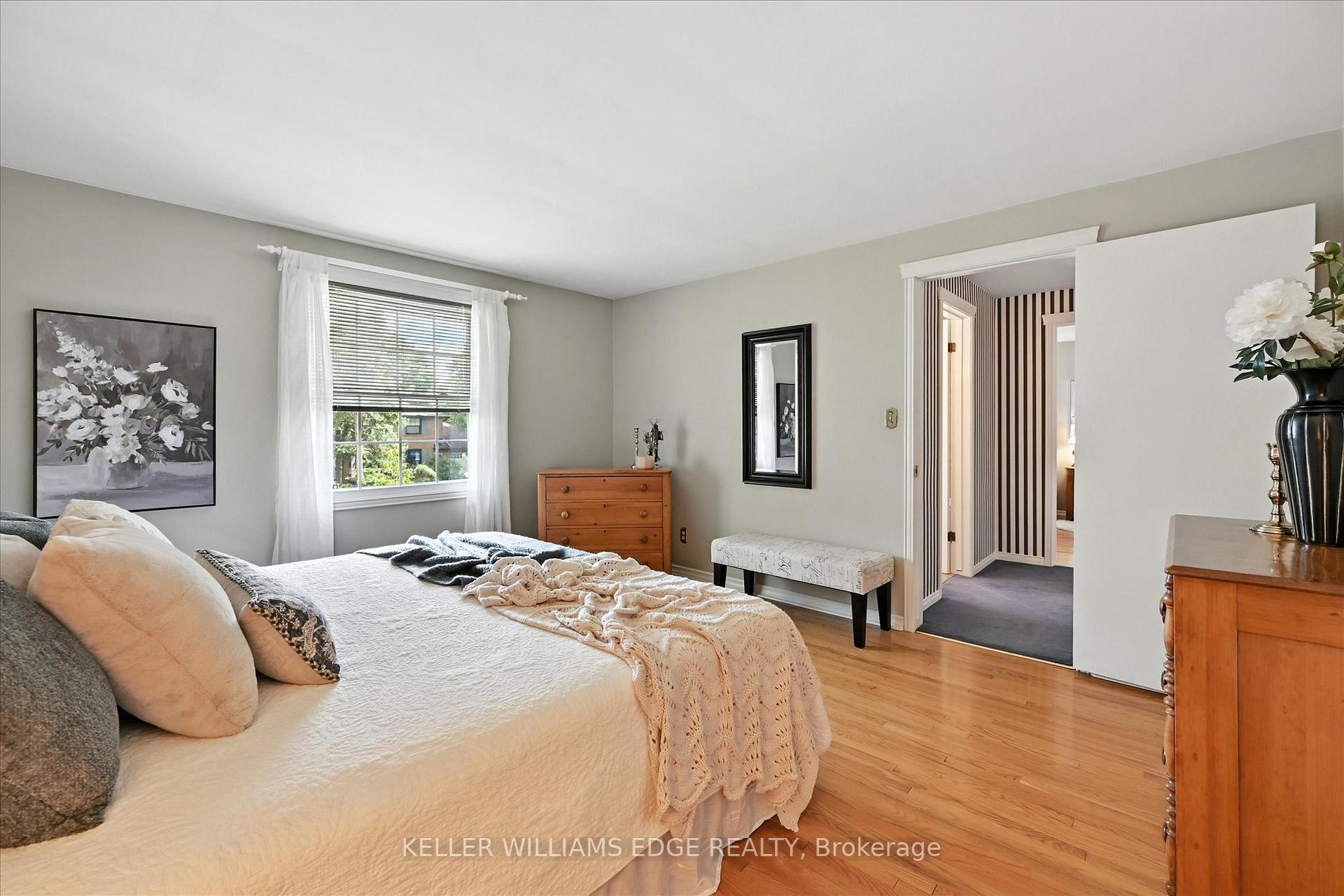 Photo 23 of 2105 Agincourt Crescent, Burlington, Tyandaga — HOMEH