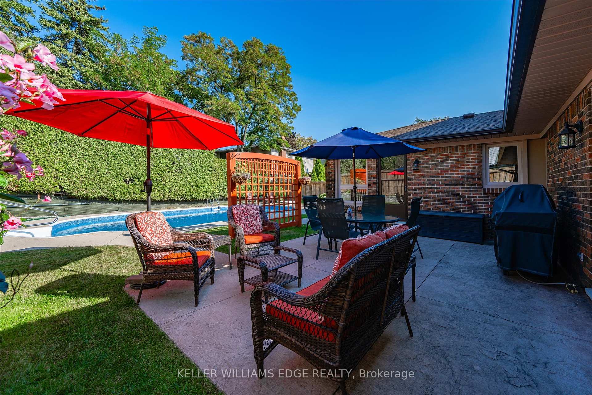 Photo 40 of 2105 Agincourt Crescent, Burlington, Tyandaga — HOMEH