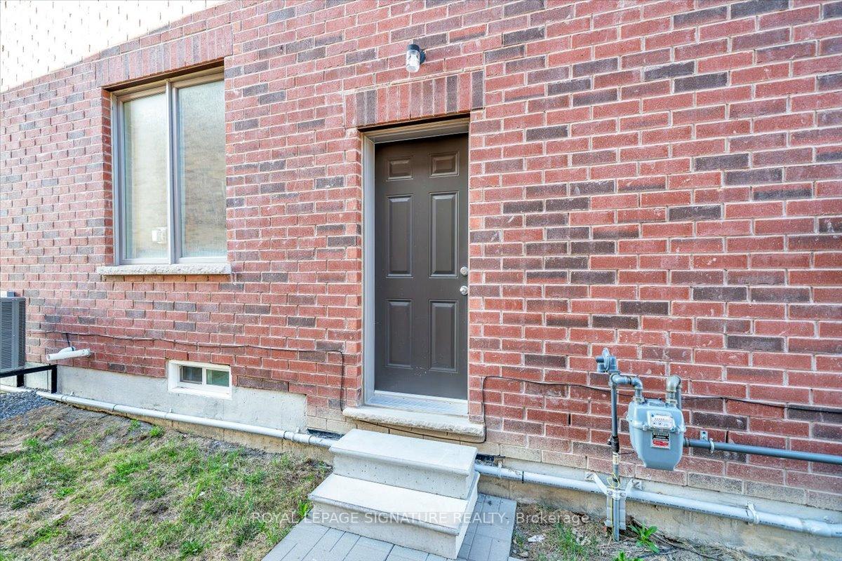 Photo 29 of 320 Windfield's Farm Drive W, Oshawa, Windfields — HOMEH