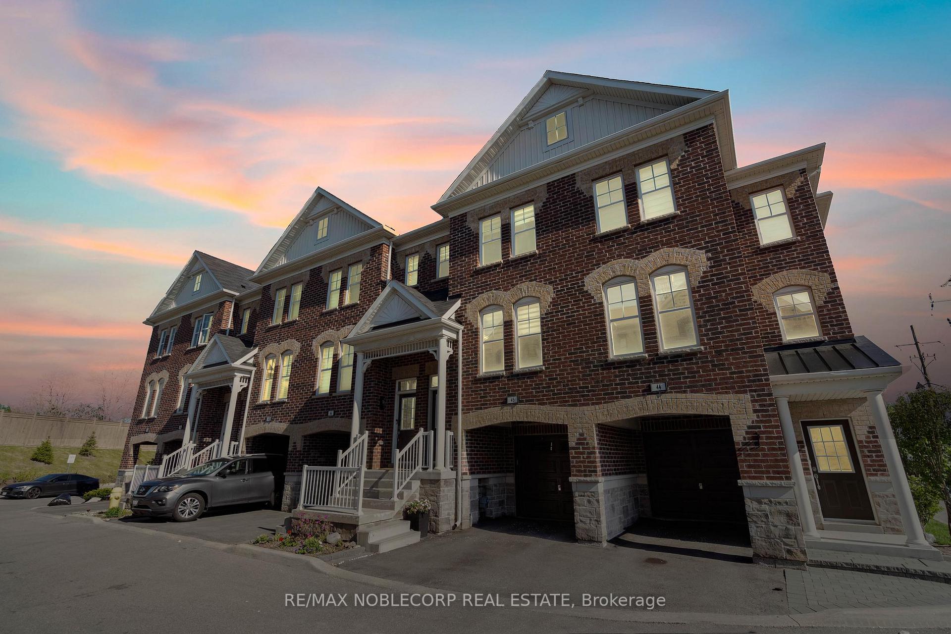 Photo 4 of Unit 45, 10 Porter Avenue W, Vaughan, West Woodbridge — HOMEH
