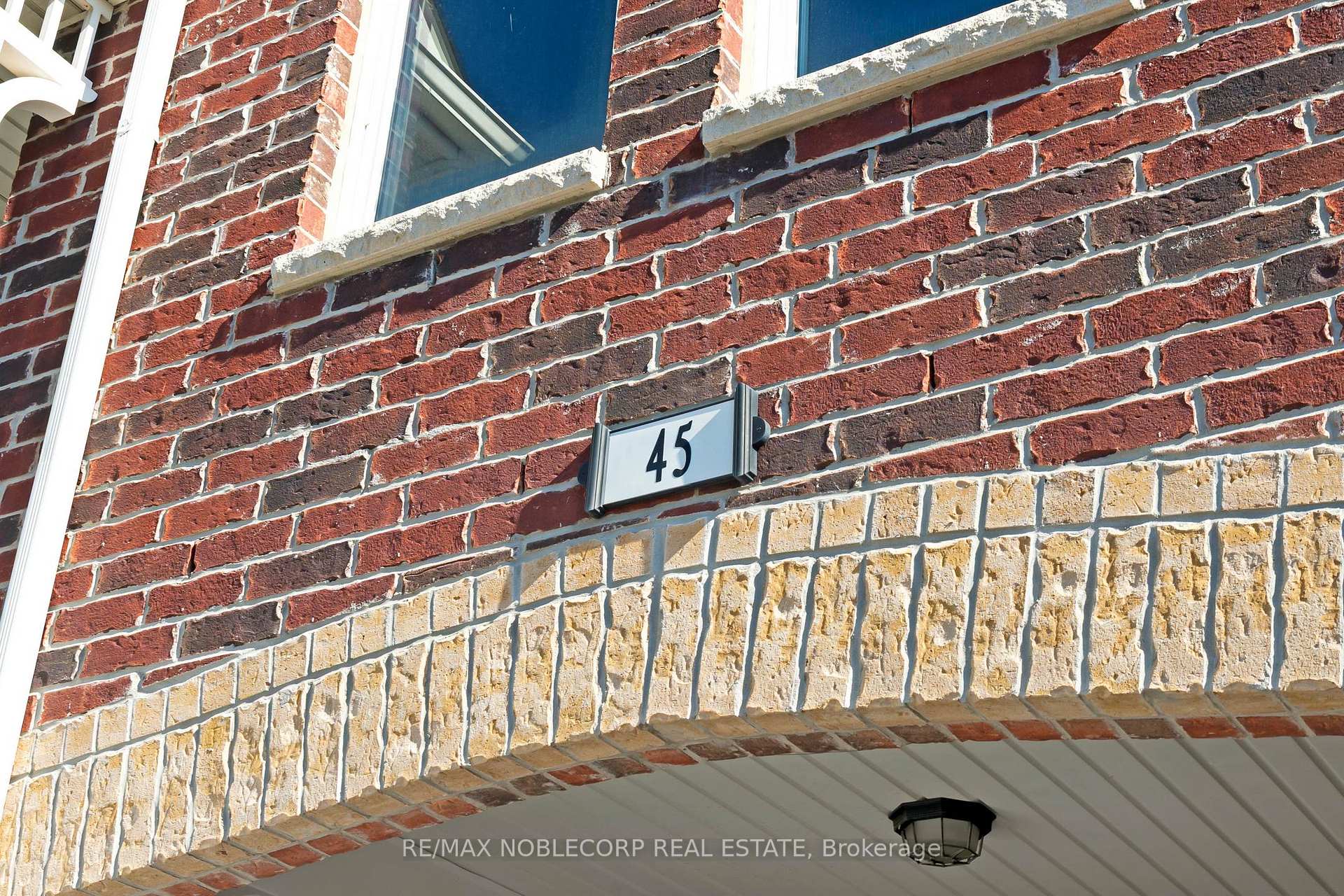 Photo 2 of Unit 45, 10 Porter Avenue W, Vaughan, West Woodbridge — HOMEH