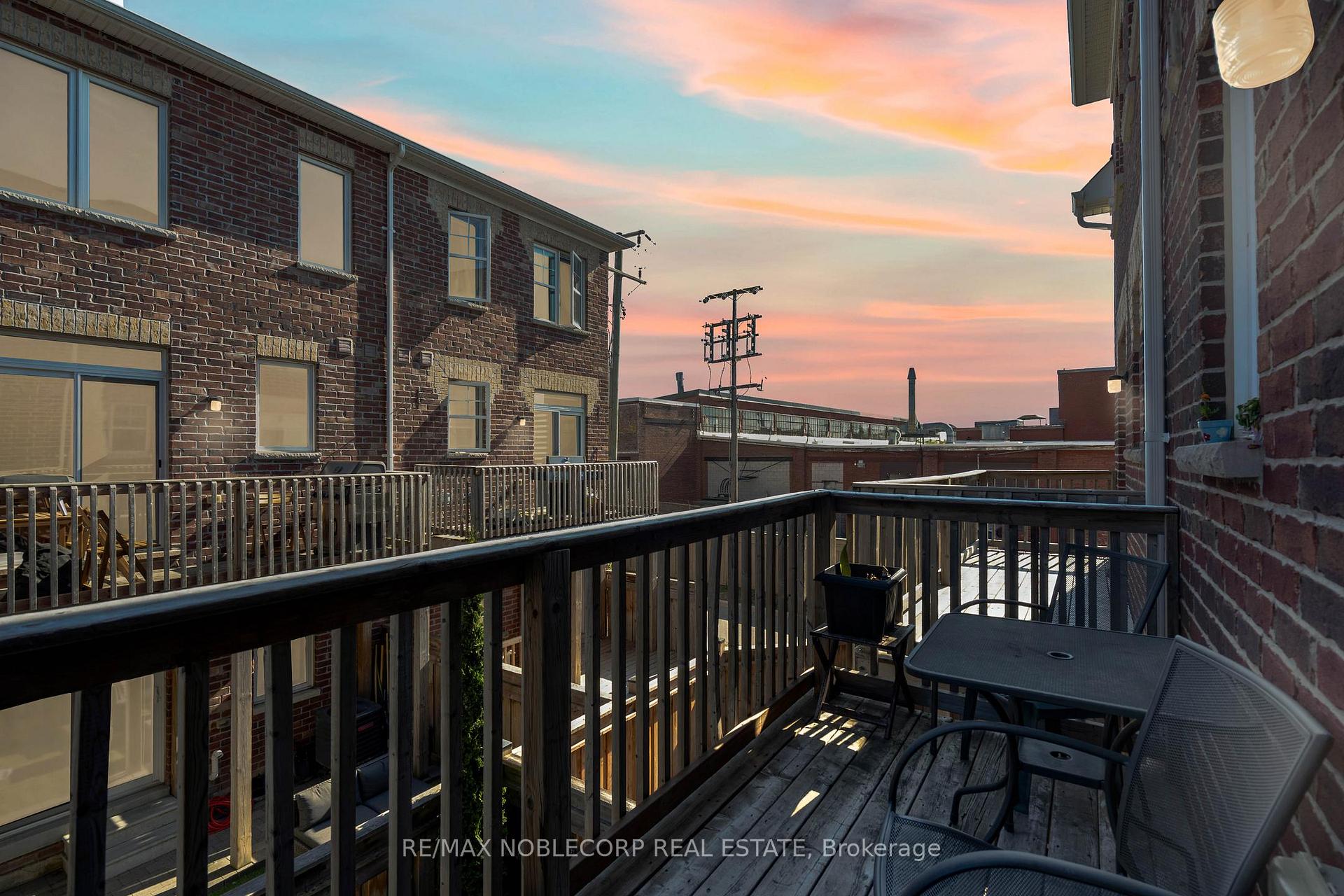 Photo 38 of Unit 45, 10 Porter Avenue W, Vaughan, West Woodbridge — HOMEH