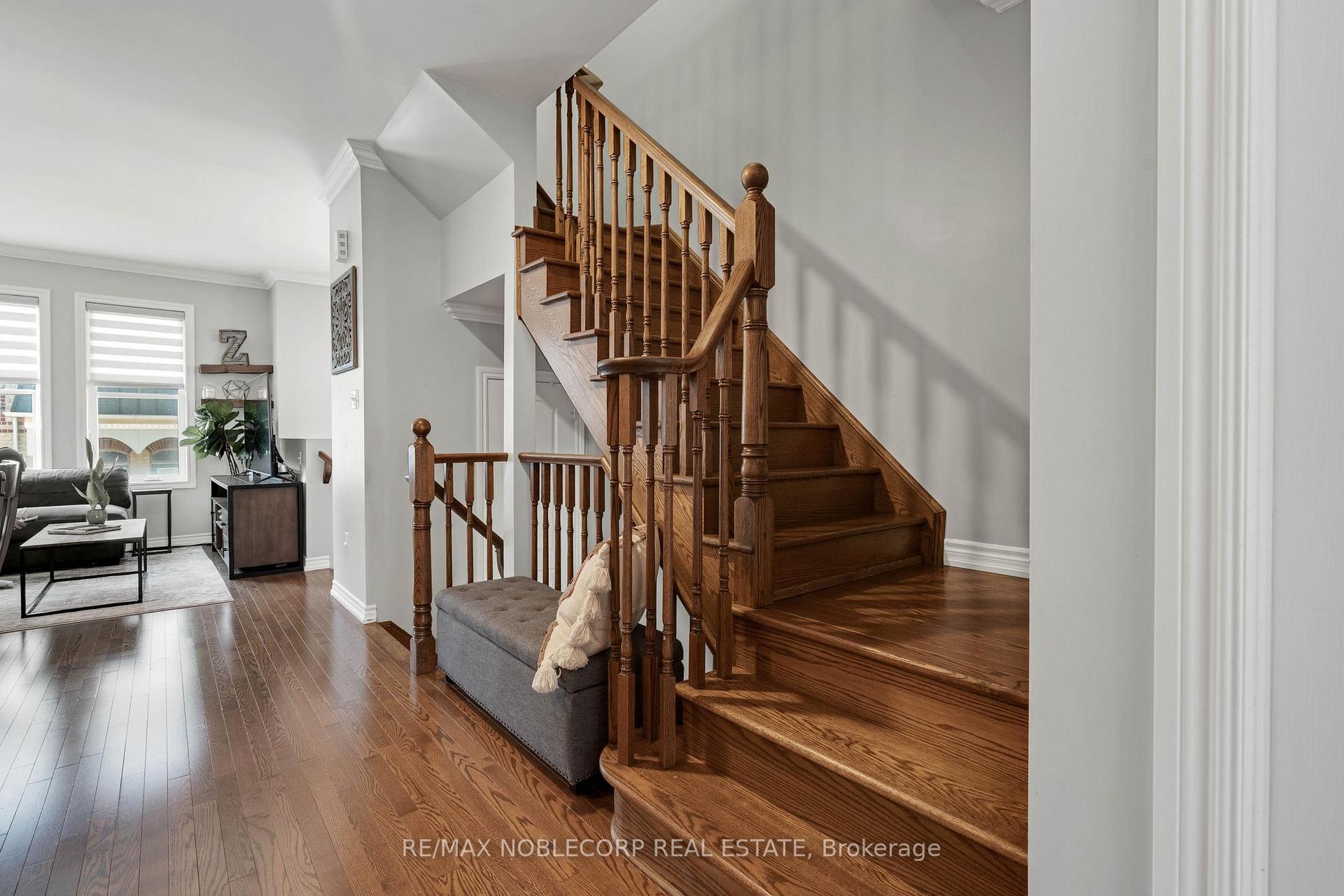 Photo 13 of Unit 45, 10 Porter Avenue W, Vaughan, West Woodbridge — HOMEH