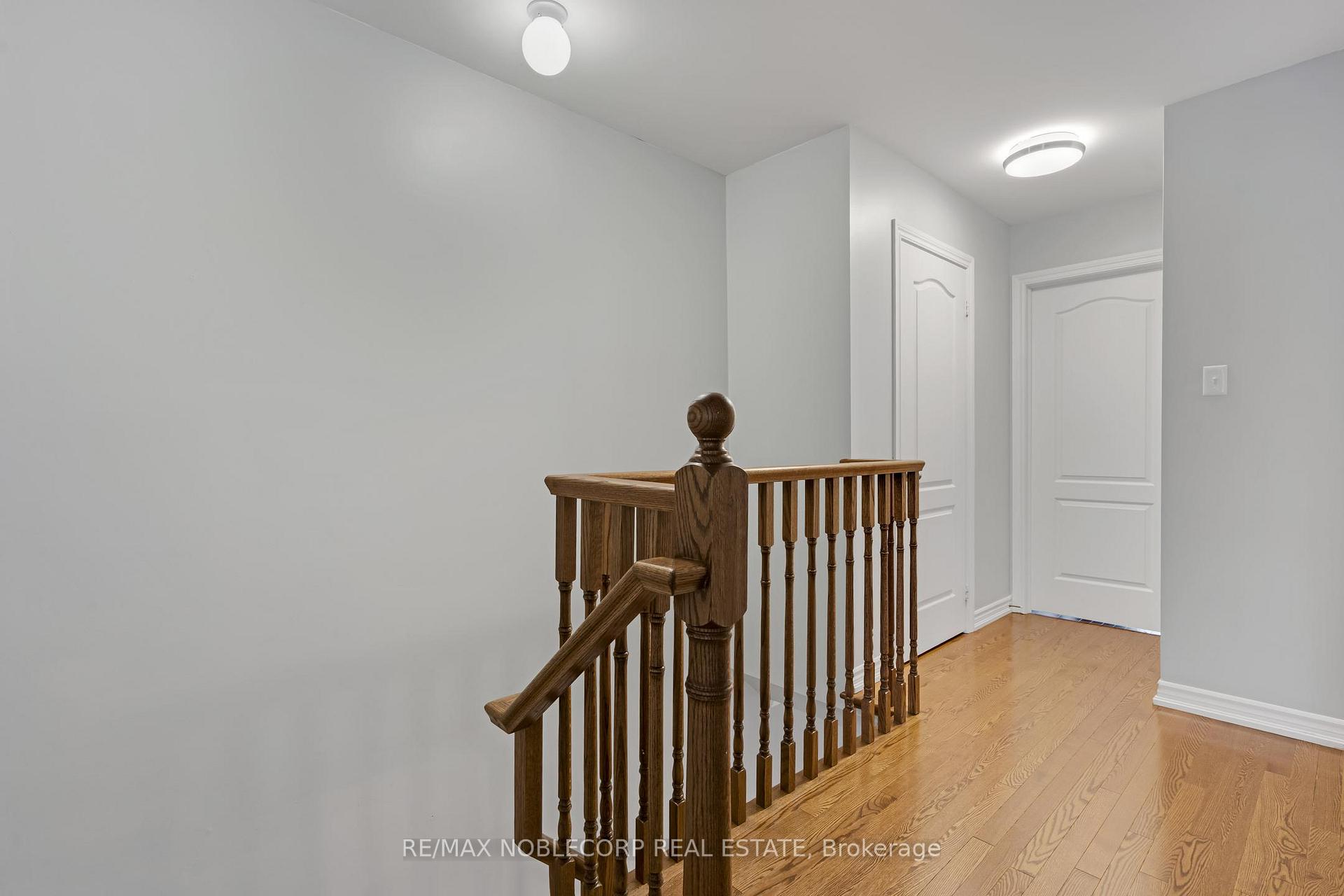 Photo 5 of Unit 45, 10 Porter Avenue W, Vaughan, West Woodbridge — HOMEH