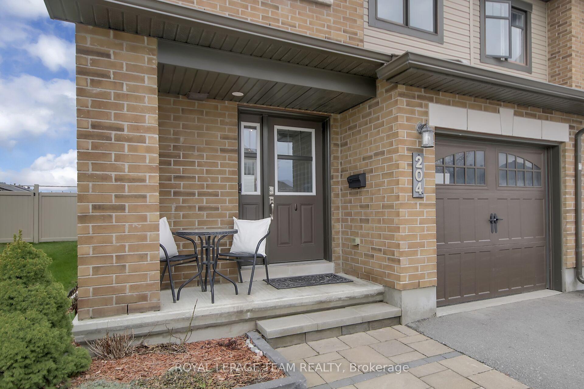 Photo 7 of 204 Clonrush Way, Ottawa, Kanata - Kanata Lakes/Heritage Hills — HOMEH