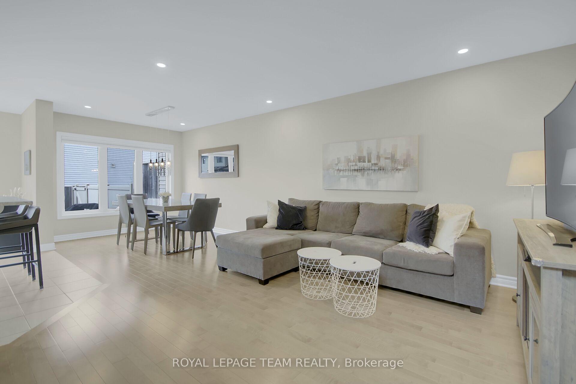 Photo 3 of 204 Clonrush Way, Ottawa, Kanata - Kanata Lakes/Heritage Hills — HOMEH