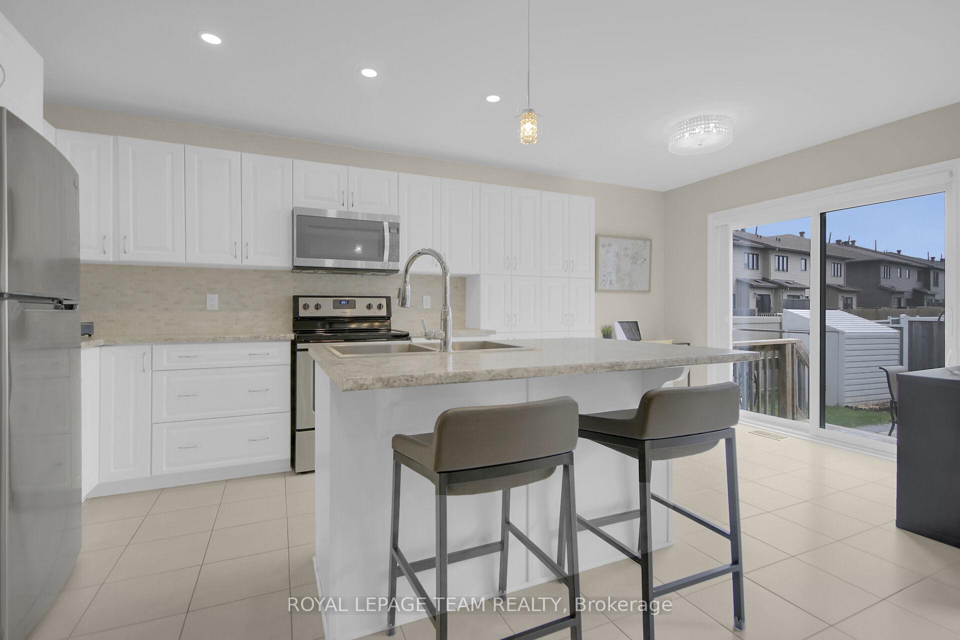 Photo 25 of 204 Clonrush Way, Ottawa, Kanata - Kanata Lakes/Heritage Hills — HOMEH