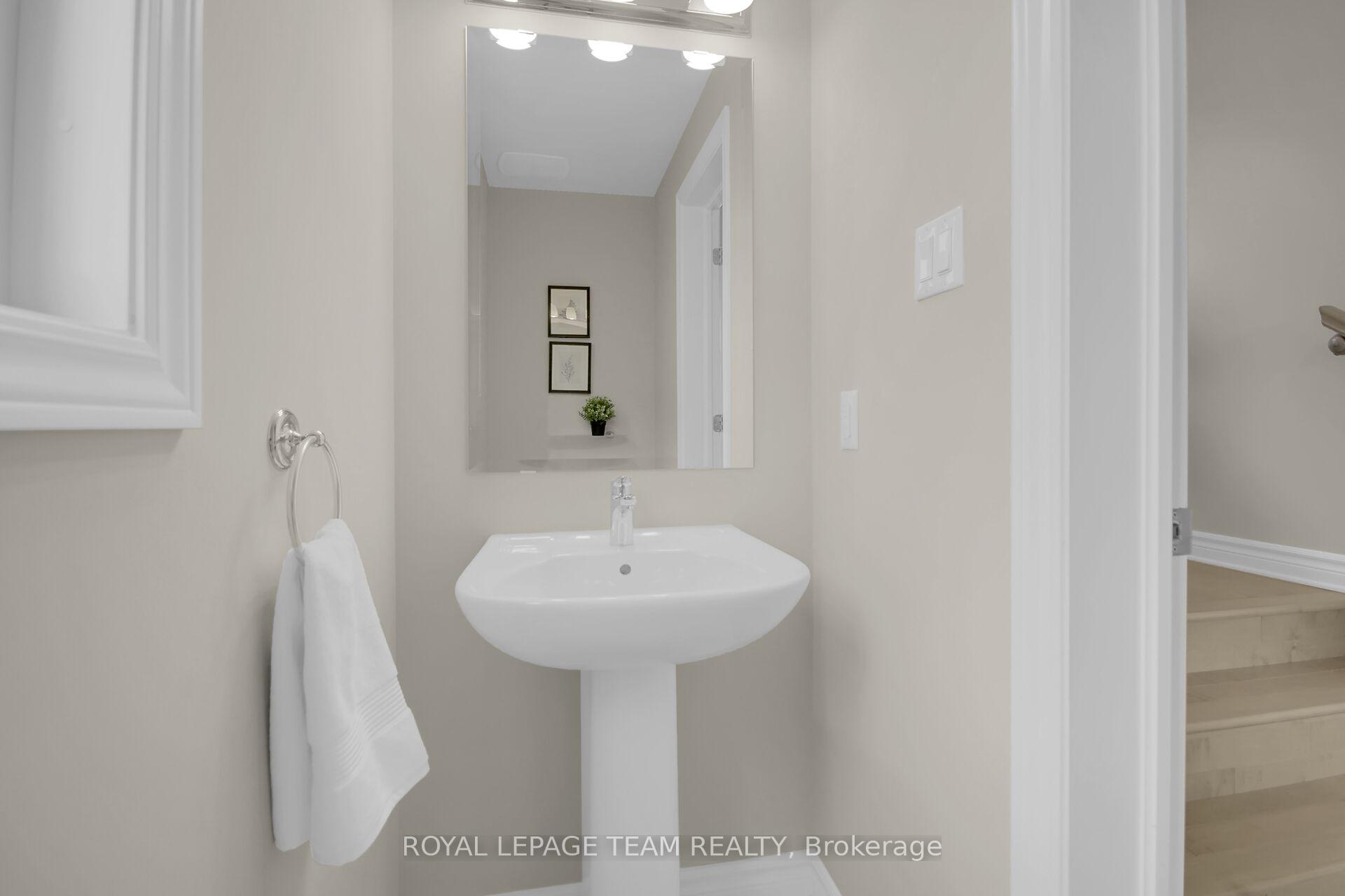 Photo 20 of 204 Clonrush Way, Ottawa, Kanata - Kanata Lakes/Heritage Hills — HOMEH