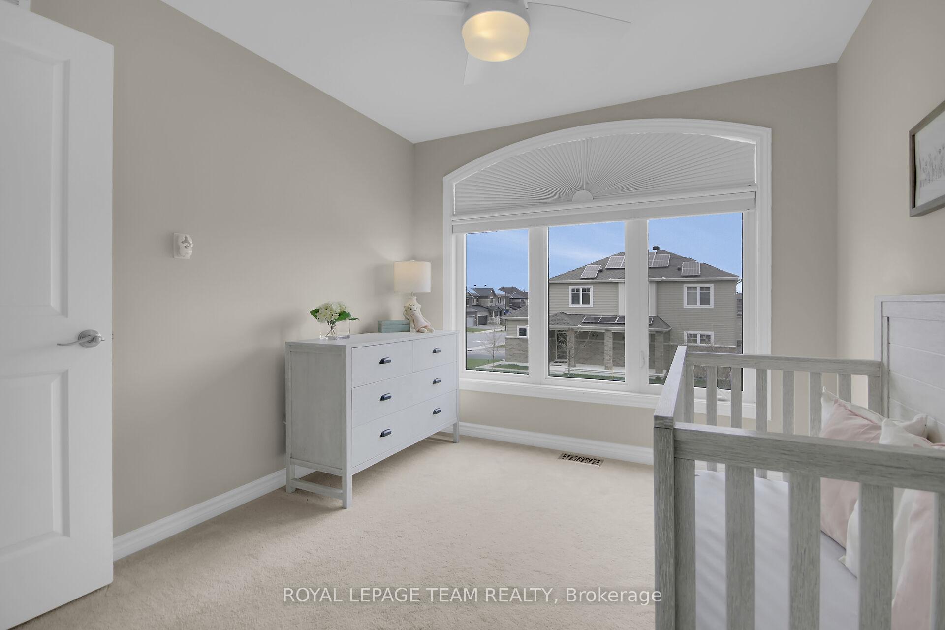Photo 9 of 204 Clonrush Way, Ottawa, Kanata - Kanata Lakes/Heritage Hills — HOMEH