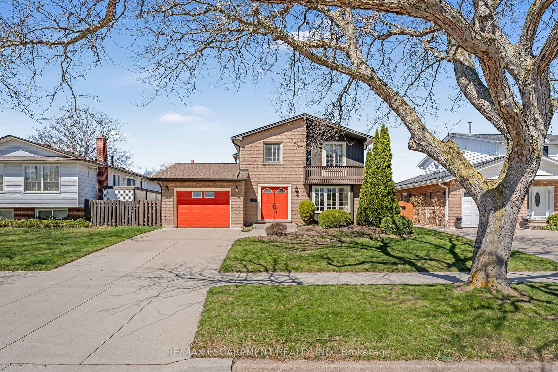 Photo 1 of 6 Memorial Avenue, Hamilton, Stoney Creek — HOMEH