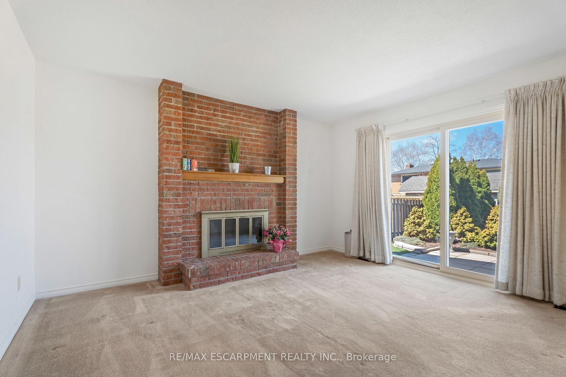 Photo 15 of 6 Memorial Avenue, Hamilton, Stoney Creek — HOMEH