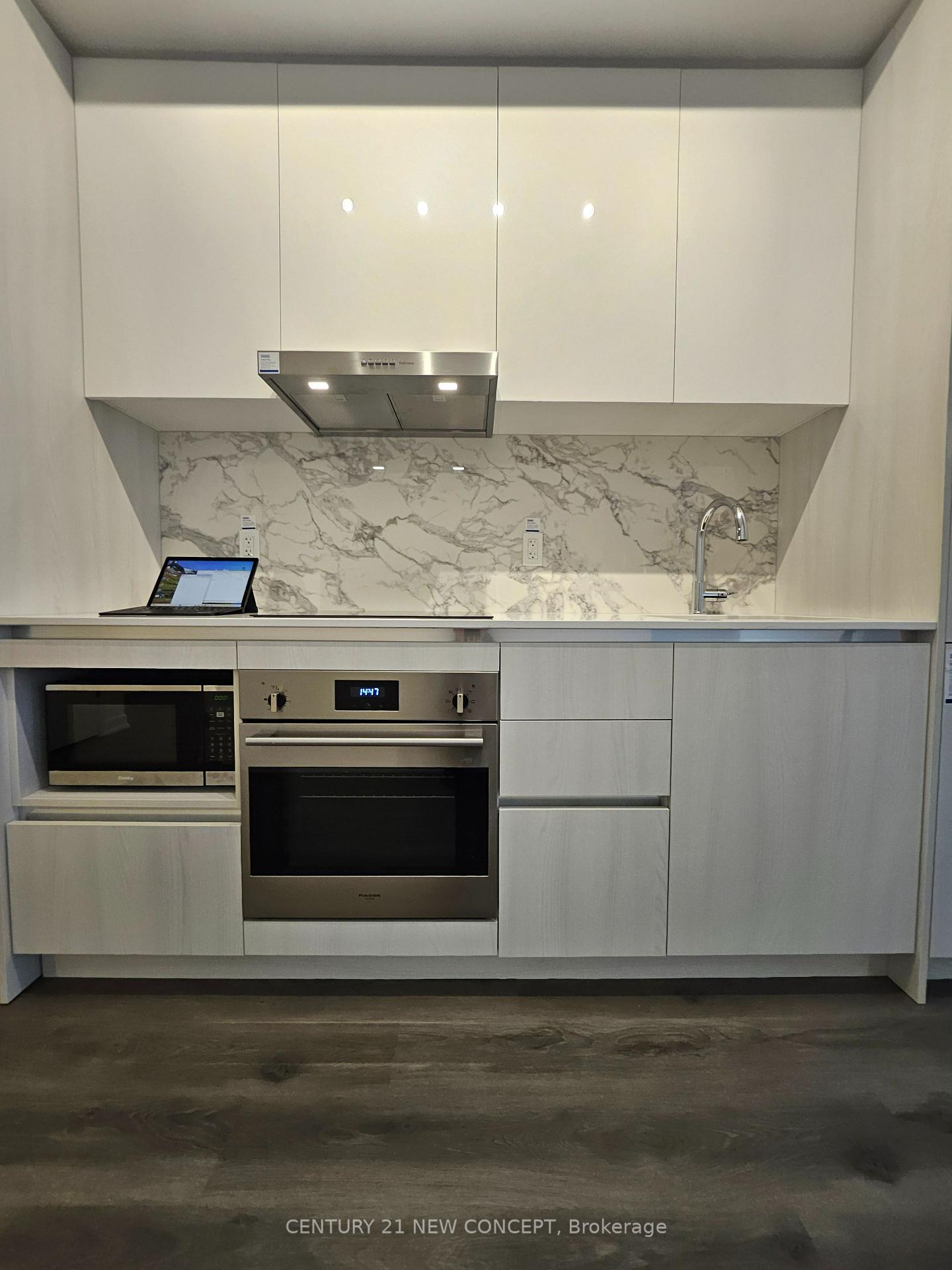 Photo 3 of Unit 1715, 225 Commerce Street, Vaughan, Vaughan Corporate Centre — HOMEH
