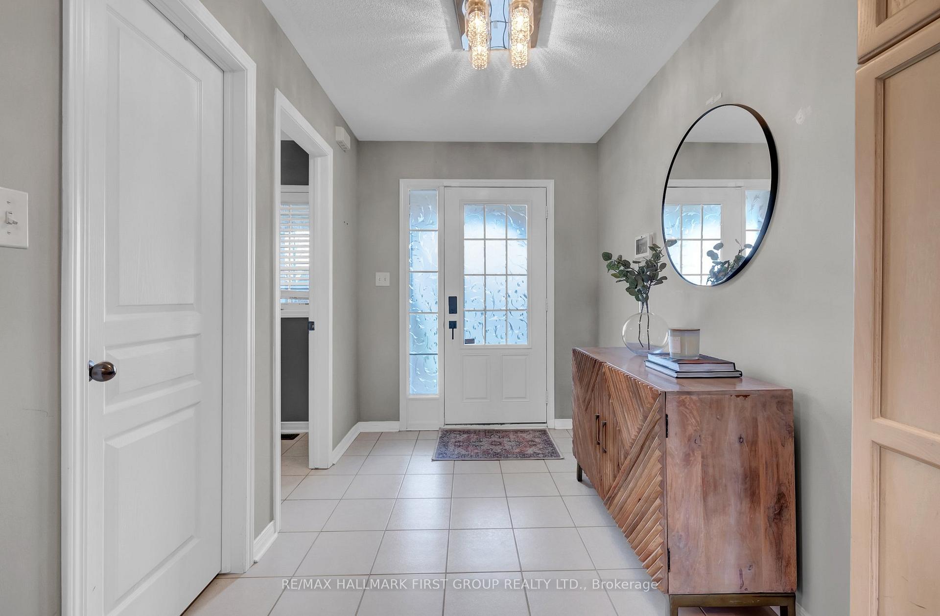 Photo 3 of 78 Richard Davies Crescent, Clarington, Bowmanville — HOMEH