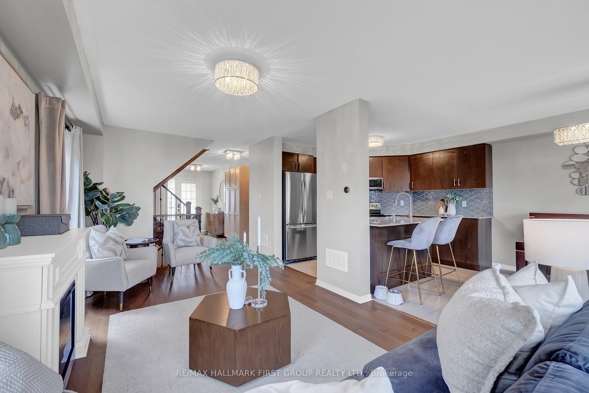 Photo 4 of 78 Richard Davies Crescent, Clarington, Bowmanville — HOMEH