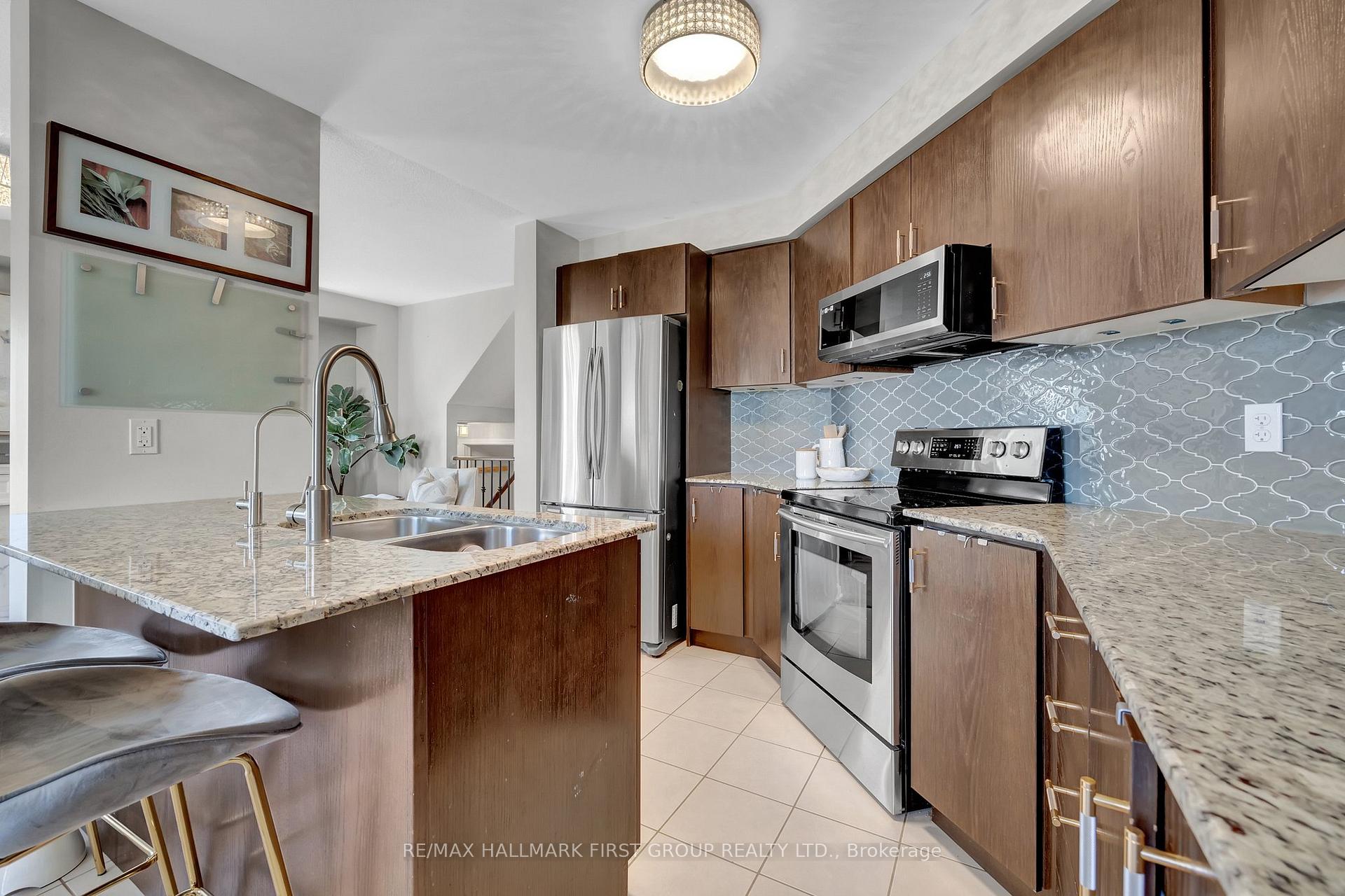 Photo 5 of 78 Richard Davies Crescent, Clarington, Bowmanville — HOMEH