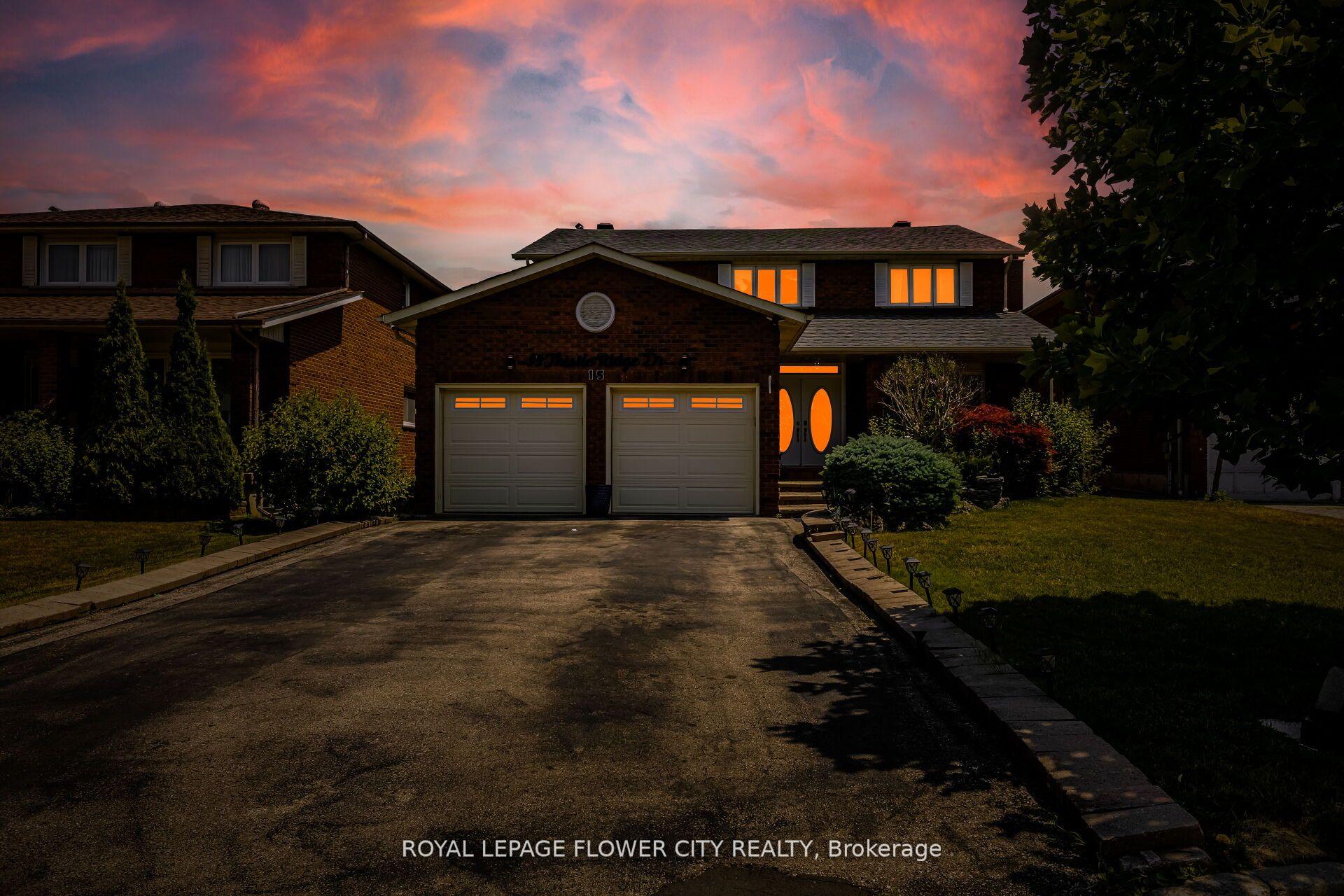 Front of 15 Thistle Ridge Drive E