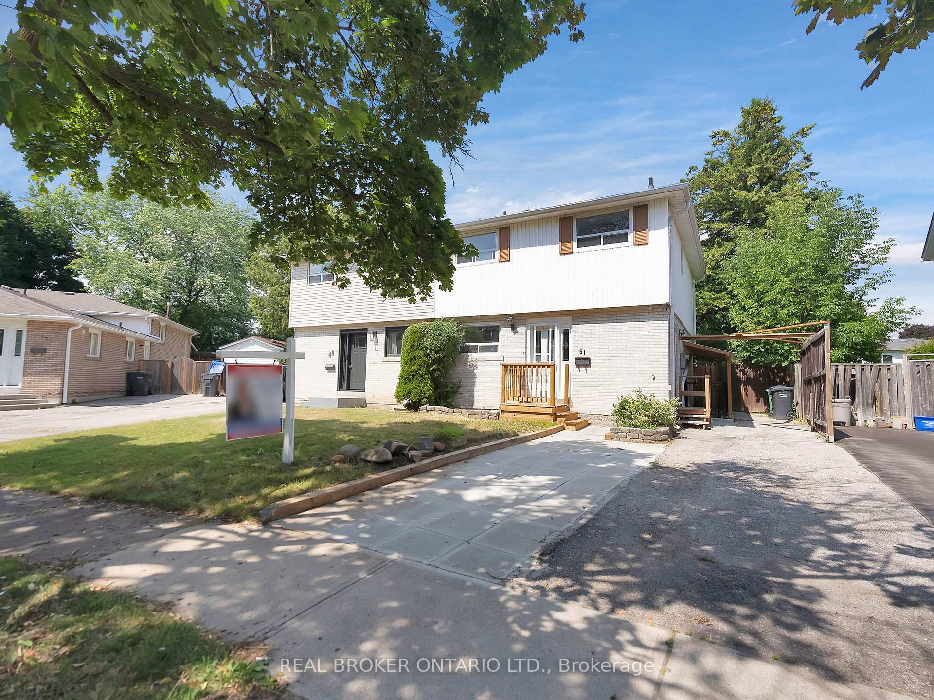 Photo 1 of 51 Newstead Crescent, Brampton, Madoc — HOMEH
