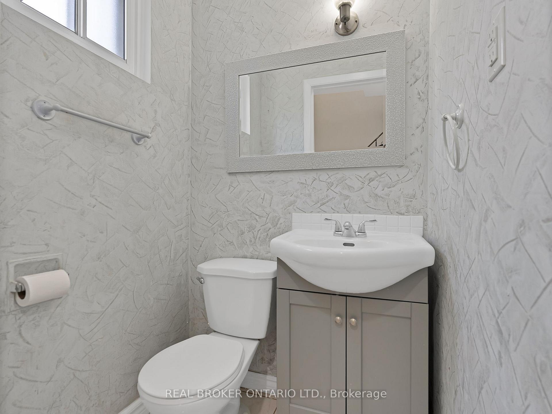 Photo 5 of 51 Newstead Crescent, Brampton, Madoc — HOMEH