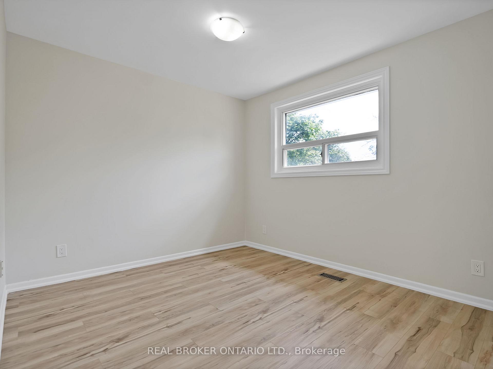 Photo 12 of 51 Newstead Crescent, Brampton, Madoc — HOMEH