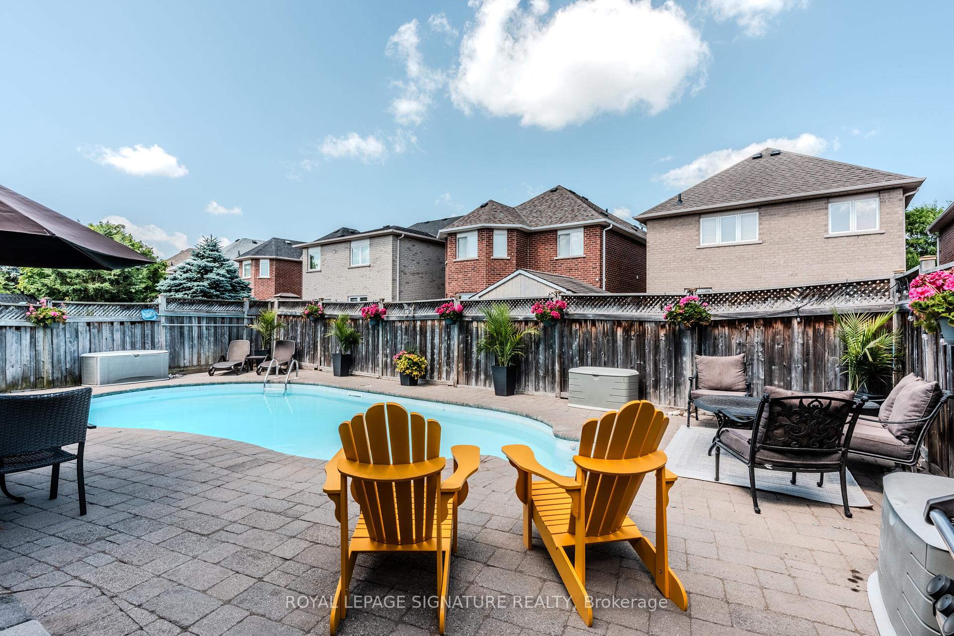 Photo 36 of 9 Humbershed Crescent, Caledon, Bolton West — HOMEH