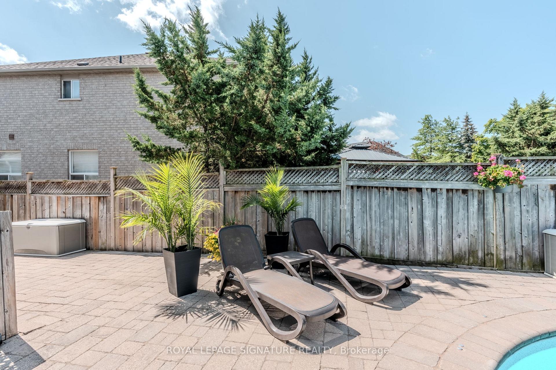 Photo 40 of 9 Humbershed Crescent, Caledon, Bolton West — HOMEH