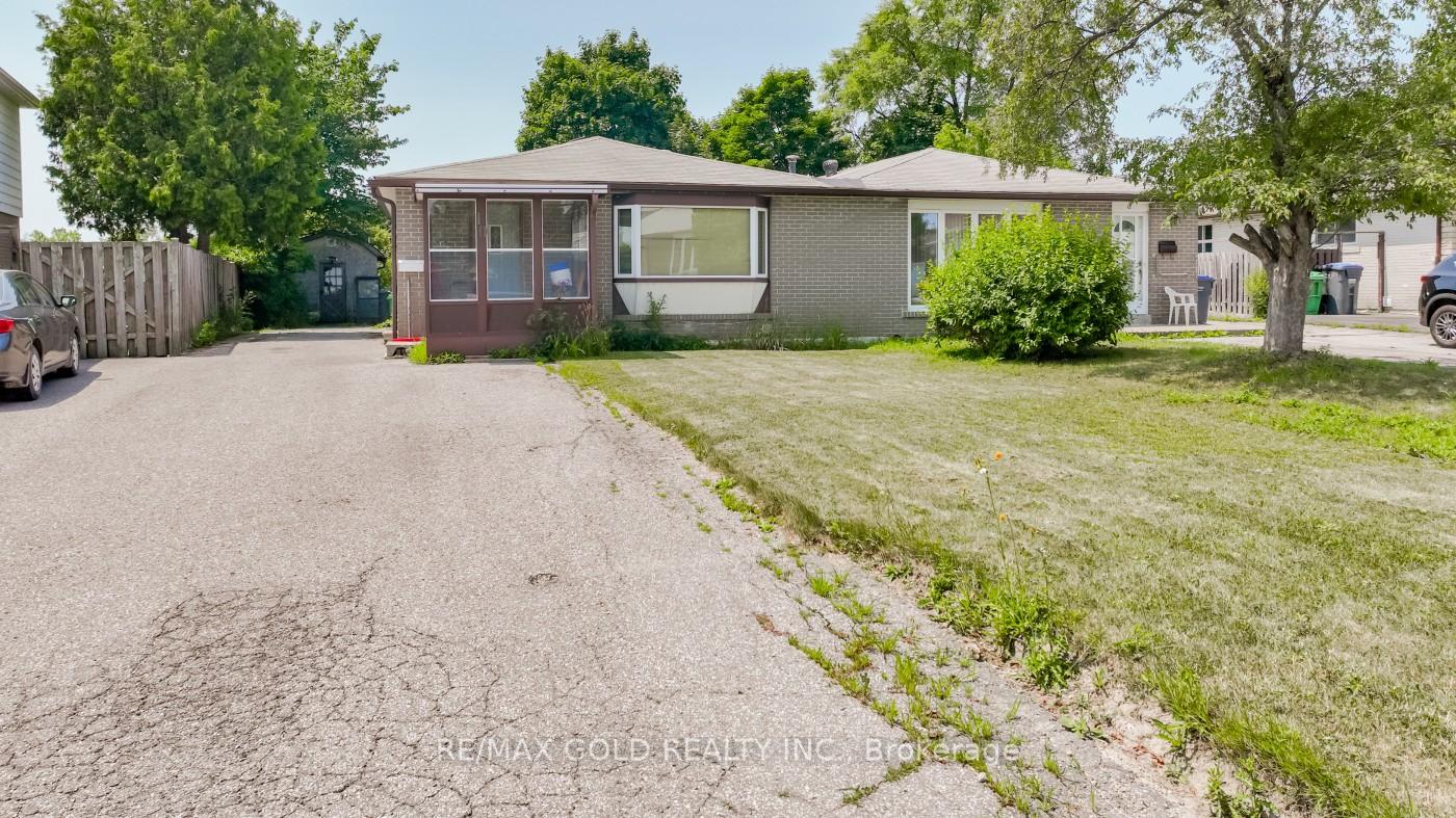 Front of 10 Edenridge Drive