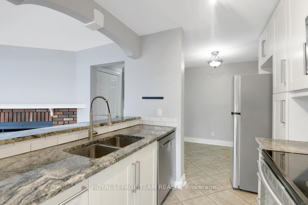 Photo 2 of 55 Hummingbird Crescent W, Ottawa, Barrhaven - Cedargrove/Fraserdale — HOMEH