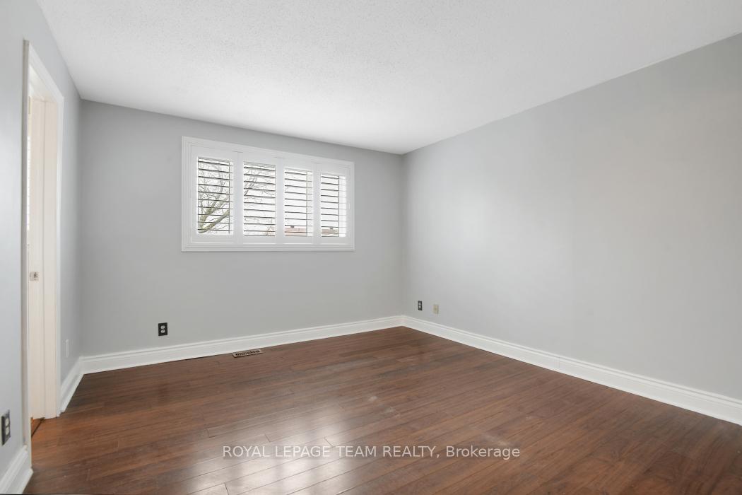 Photo 15 of 55 Hummingbird Crescent W, Ottawa, Barrhaven - Cedargrove/Fraserdale — HOMEH