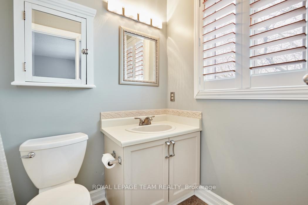 Photo 17 of 55 Hummingbird Crescent W, Ottawa, Barrhaven - Cedargrove/Fraserdale — HOMEH