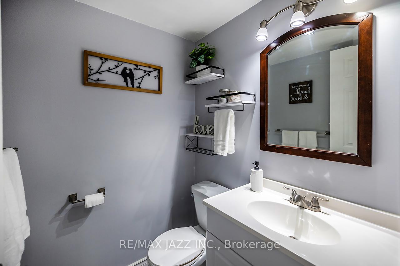Photo 10 of 53 Vail Meadows Crescent, Clarington, Bowmanville — HOMEH