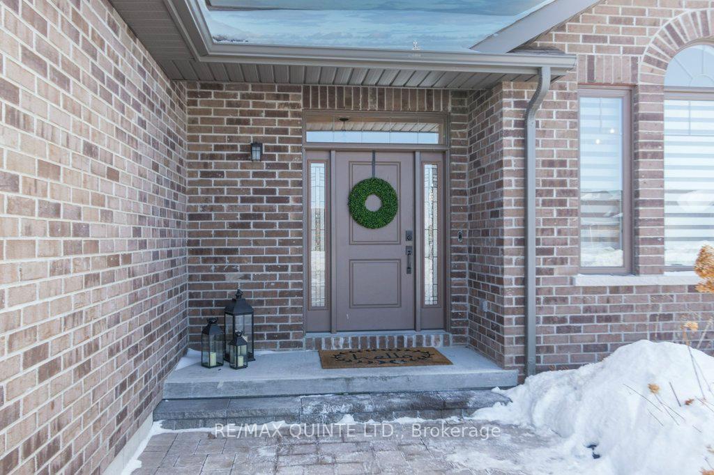 Photo 3 of 41 Covington Crescent, Belleville, Thurlow Ward — HOMEH